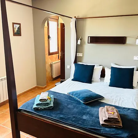 לינה וארוחת בוקר Casa Clavi